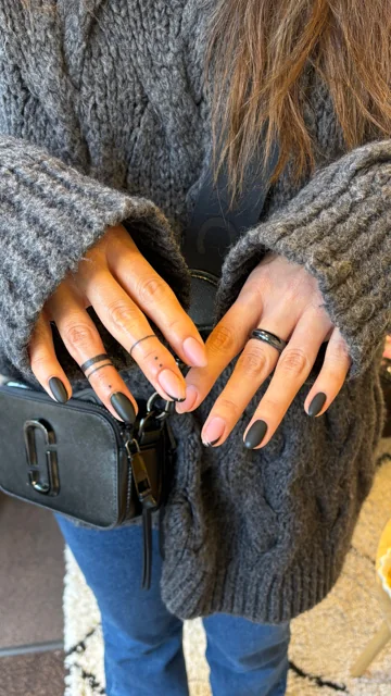 Glossy black nails
