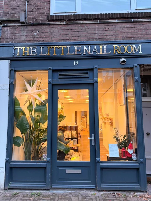 The Little Nail Room storefront in Utrecht